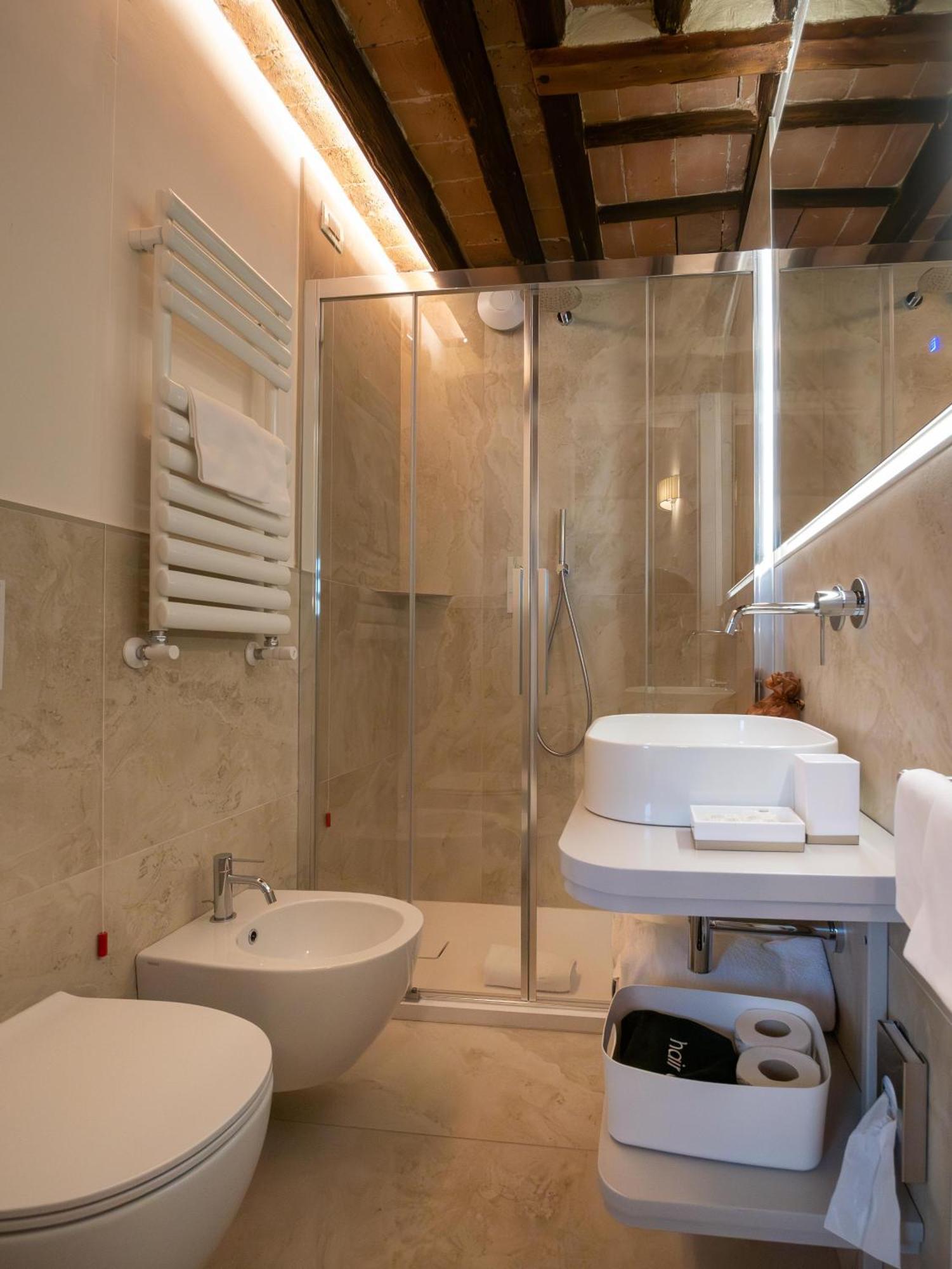 Torre Del Fuggisole Hotel Сиена Екстериор снимка